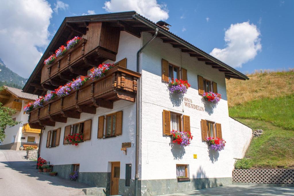 Haus Wendelin Apartment Fulpmes Exterior photo